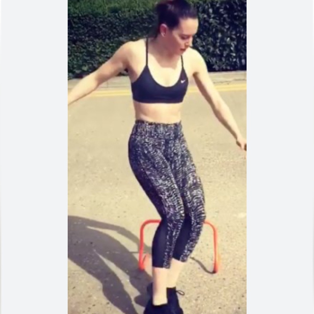 Nike Dri Fit Sidewinder Capri Leggings Running As Seen On Daisy Ridley